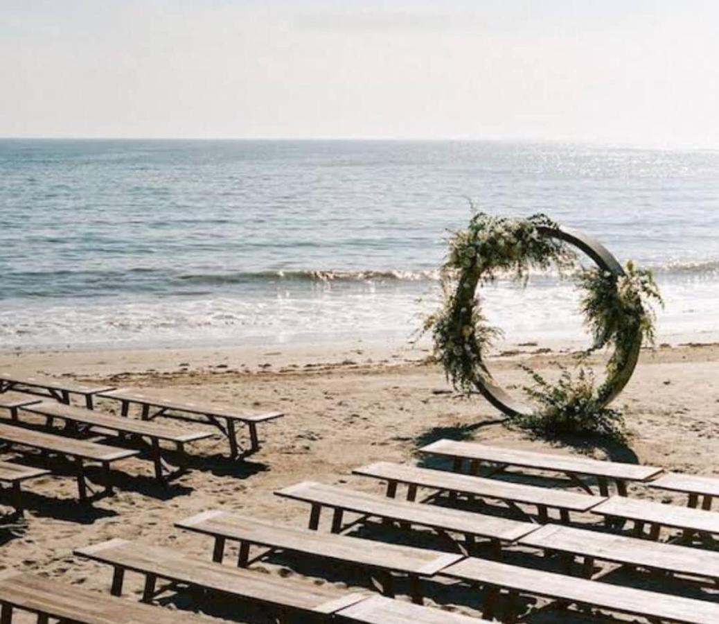 Sunbloom Beachfront Hotel And Restaurant Zambales Sinabacan المظهر الخارجي الصورة