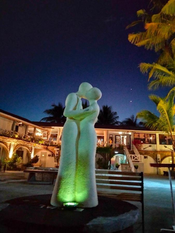 Sunbloom Beachfront Hotel And Restaurant Zambales Sinabacan المظهر الخارجي الصورة
