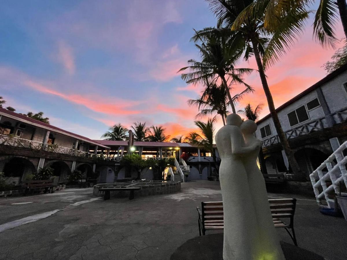 Sunbloom Beachfront Hotel And Restaurant Zambales Sinabacan المظهر الخارجي الصورة