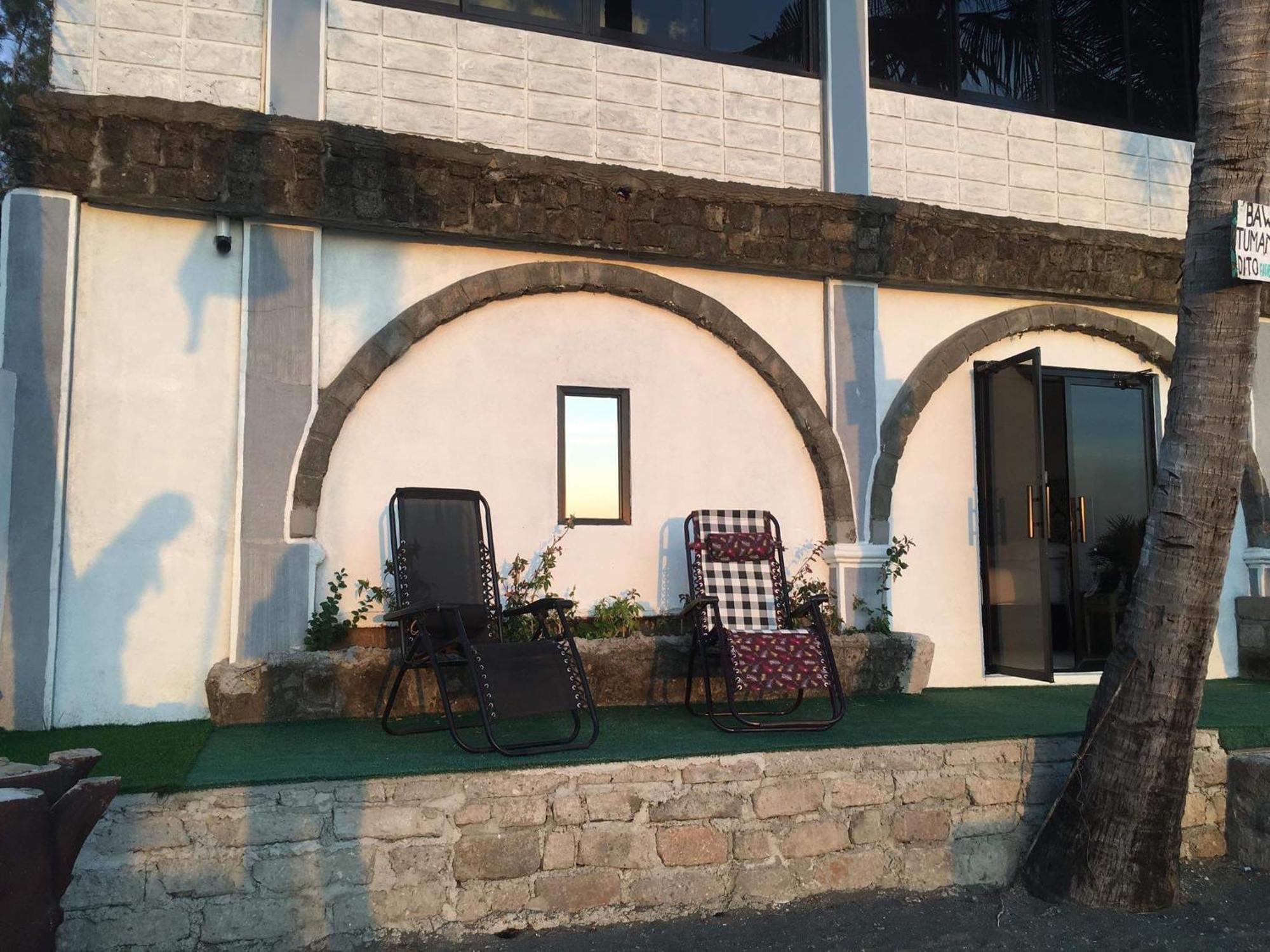Sunbloom Beachfront Hotel And Restaurant Zambales Sinabacan الغرفة الصورة